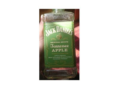 WHISKY JACK DANIEL'S TENNESSEE APPLE 700 ML